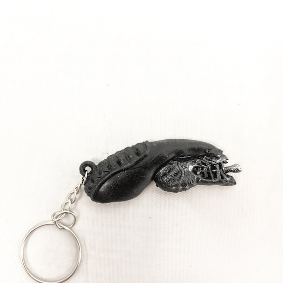 xenomorph keychain