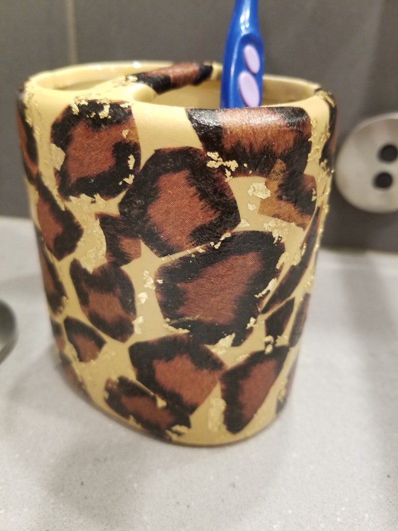Safari Animals Love Gold Flake Toothbrush Holder