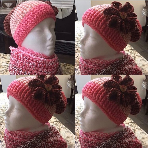 Berretto Di Lana Lavorato A Mano Con Fiore All'uncinetto In Grigio - Italia - Foto 4