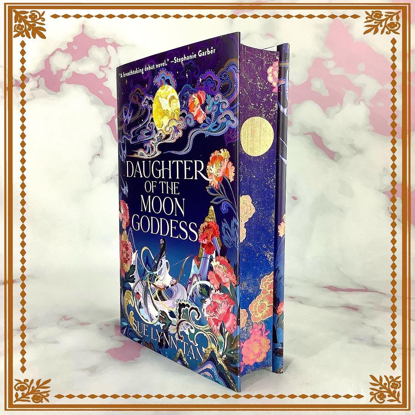 洋書 Daughter of the moon godness (Fairyloot) 洋書 Daughter of the moon godness (Fairyloot) 91ajnKgqYxL._AC_UF350,