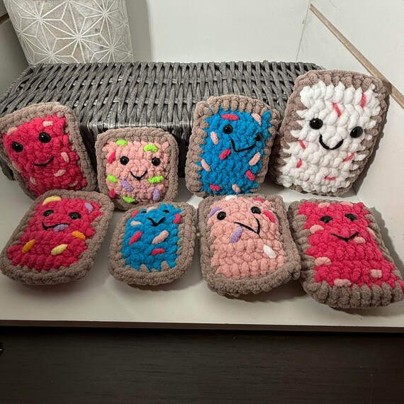 Crochet Puff Pastry Tart keychain