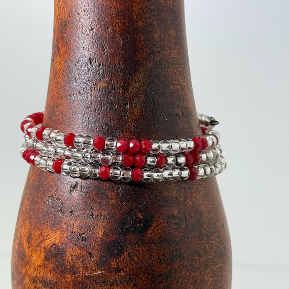 Memory wire wrap bracelet with red & clear mix 4mm beads