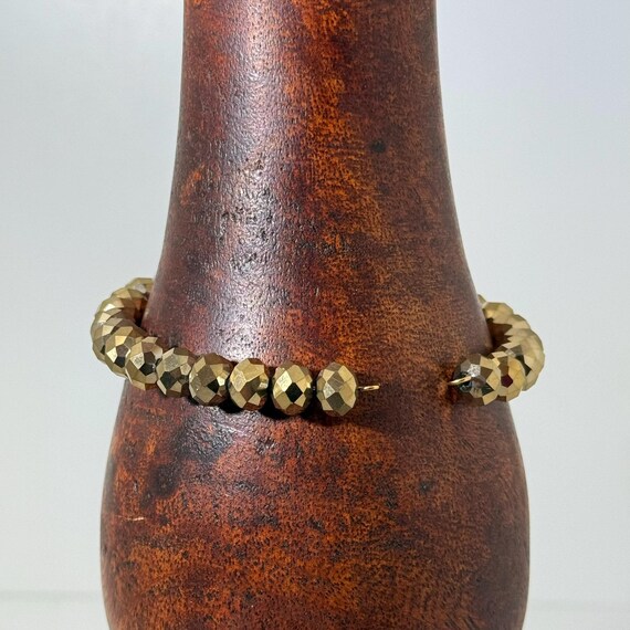 Memory wire wrap bracelet with gold color 7mm beads