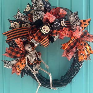 Halloween wreath,  skeleton wreath,  Halloween  skeleton wreath,  Halloween door decor