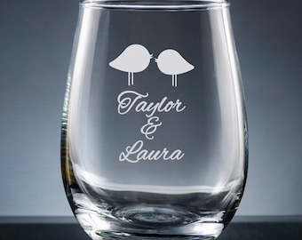 Personalized Wine Glass, Customizable Couples Wine Glass, Custom Wine Glass, Wine Glass Gift, Wedding Wine Glass, Wine Glass with Designs