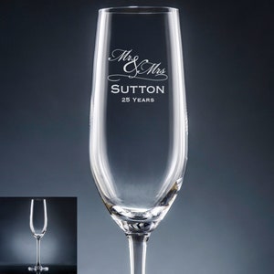 Personalized Champagne Flute, Customized Champagne Glass, Custom Champagne Glassware, Glassware Gift, Champagne Glassware Gift, Family Gift