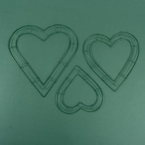 3Size Metal Ring Green Heart Shape for Holiday Home Decor 1PCS Wire Wreath Frame Round Metal Christmas Wreath for Front Door Decor Base