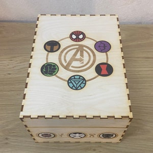 Caixa de deck compatível lendária da Marvel Champions Marvel. caixa de armazenamento de coleção de cartões. Caixa de deck em madeira. Caixa de madeira.