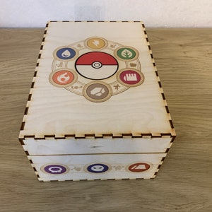 Pokemon kompatible Deckbox. Pokemon kompatible Kartensammel-Aufbewahrungsbox. Holzkästchen. Zubehör.