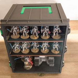 Miniaturen opbergdoos medium. Geschikt voor miniaturen zoals warhammer 40k, bolt action, oorlogsmachines enz.