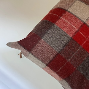 Rust and gray plaid pillow cover |exposed zipper-leather pull | 20x20 14x24 | made with Pendleton wool| Handcrafted by misa
