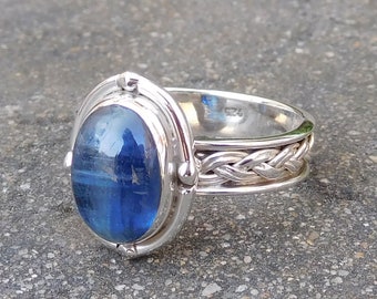 Handmade Blue Kyanite Solitaire Ring, 925 Sterling Silver Oval Gemstone