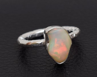 Bague opale d'Éthiopie brute : bijoux en argent sterling faits main avec pierres précieuses