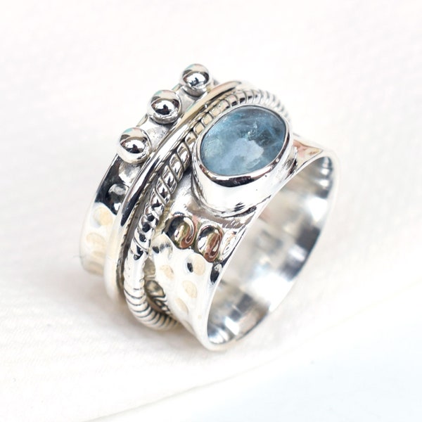 Natural Aquamarine Birthstone Ring, 925 Sterling Silver Aquamarine Ring, Hammered Silver Ring, Spinner Ring, Handmade Silver Ring-U443
