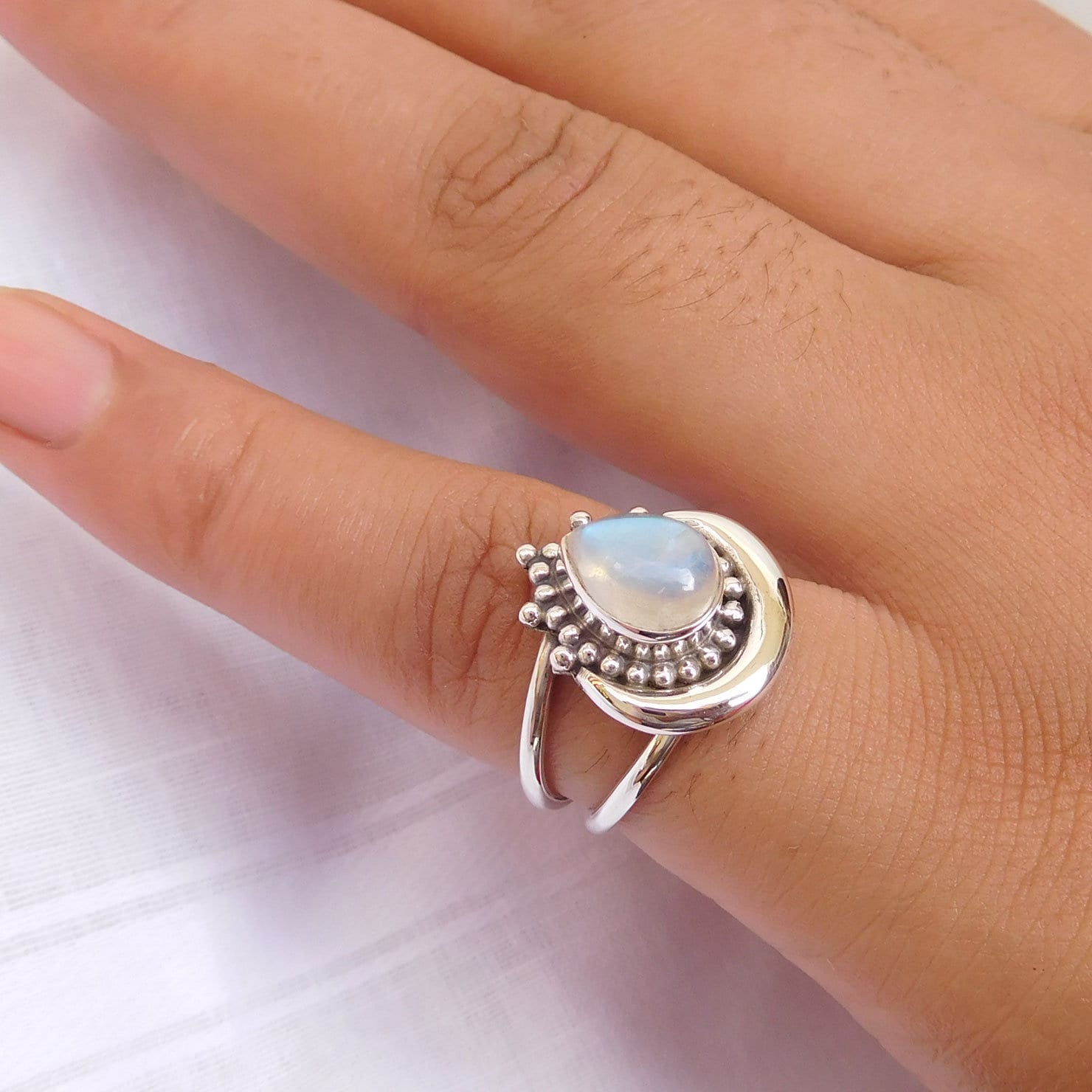 Anello da donna in argento sterling 925 pietra di luna arcobaleno Anello da donna in argento sterling 925 pietra di luna arcobaleno