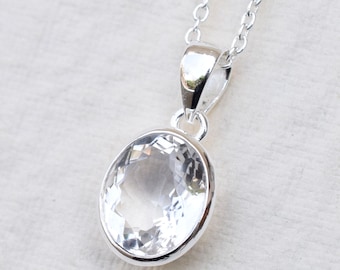 Handgemaakte ovale hanger van heldere kwarts: 925 sterlingzilveren ring