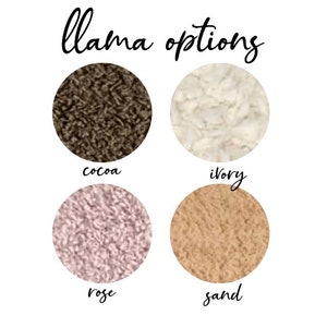 Puede incluir: Cuatro muestras de tela en diferentes colores: cacao, marfil, rosa y arena. Las muestras est&aacute;n dispuestas en una cuadr&iacute;cula con los nombres de los colores escritos debajo de cada muestra.