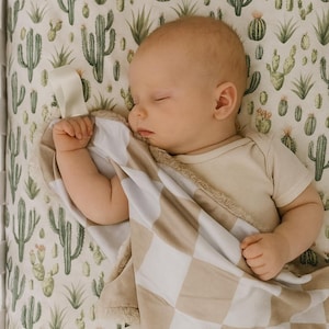 Beige checkered minky lovey, faux fur lovey, security blanket, baby girl lovey, baby boy lovey, neutral, minimalist, luxe cuddle, baby gift