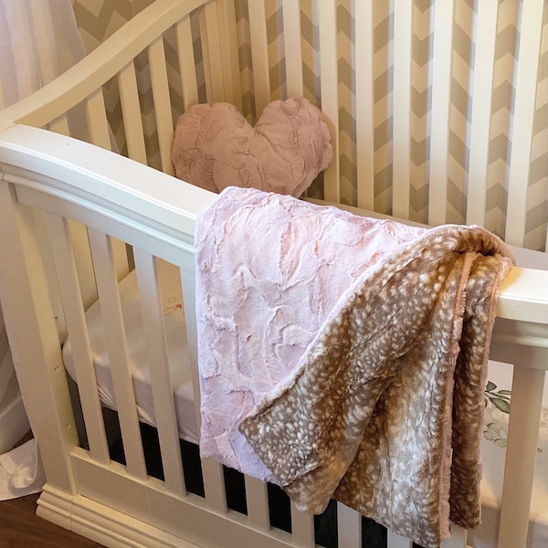FAUX FUR CLASSIC BABY BLANKET IN GIFT BOX (MPB4) main image 0