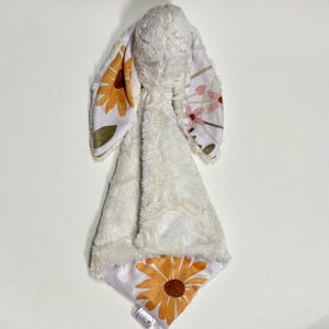 Boho daisy bunny lovey, security blanket, faux fur, minky, luxe lovey, cute gift, baby girl, baby shower, neutral, soft, toy, newborn