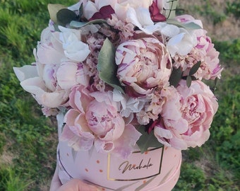 Eternal freeze-dried peony hat box for interior or events weddings or gift