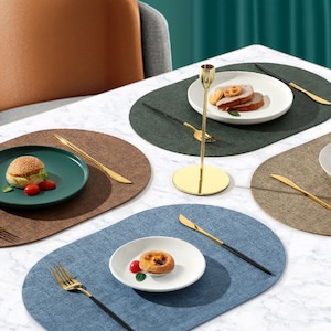  Faux Leather Round Placemats and Coasters, Coffee Mats Kitchen Table  Mats, Waterproof, Easy to Clean for Kitchen Dining Round Table : Home &  Kitchen