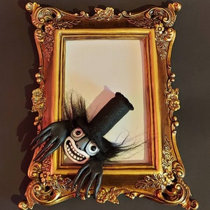 BabA-doOk vintage picture frame