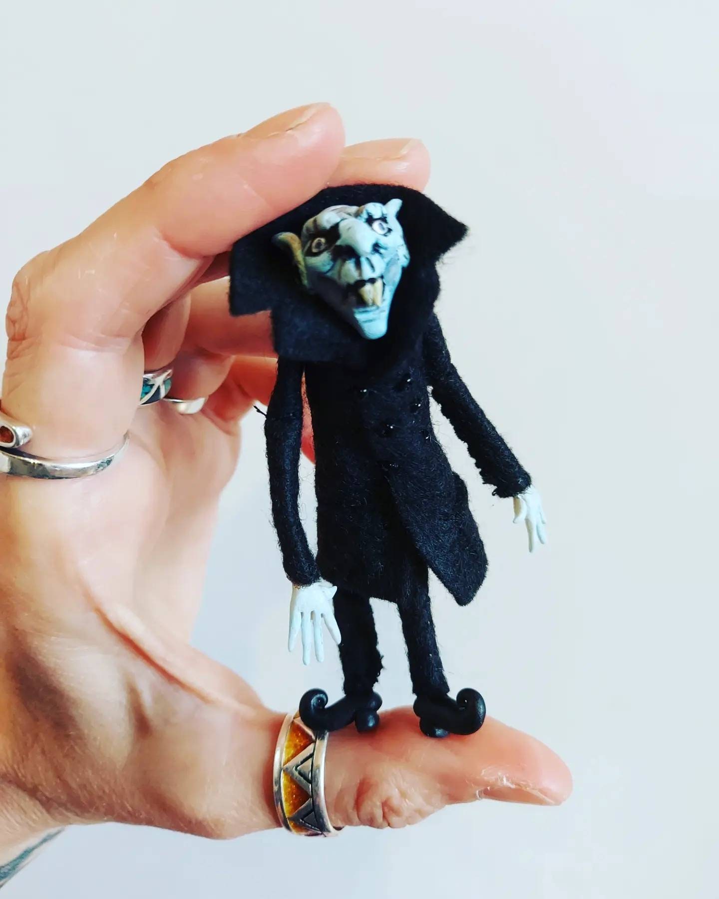 Nosferatu Hands