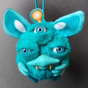 Upcycled verfluchtes Furby