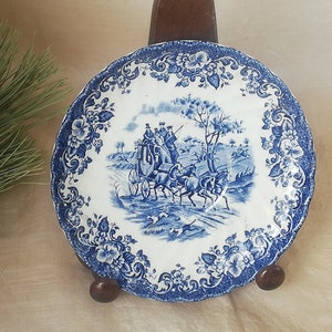 Blue collector&#39;s plate from the Johnson Brothers company from the &quot;Coaching Scenes&quot; series, vintage from England