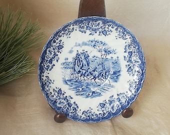 Blue collector's plate from the Johnson Brothers company from the "Coaching Scenes" series, vintage from England