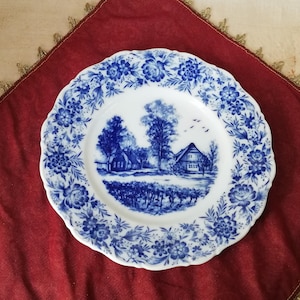 Blue porcelain plate by Seltmann Weiden. Vintage from Germany.