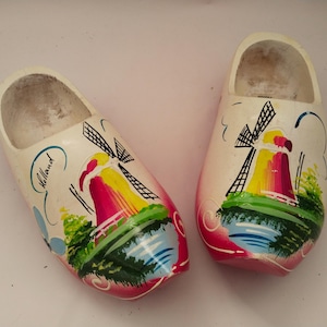 Dutch wooden shoes hand-painted – Vintage Schuitemaker souvenir clogs 17 cm – Dutch wooden clogs gift