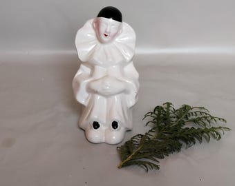 Vintage Porzellan Pierrot Figur – Klassische Dekoration & Geschenkidee