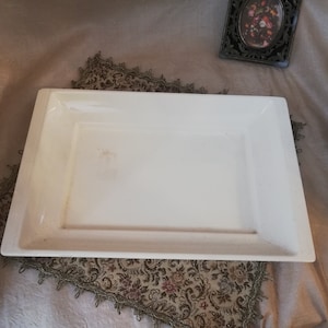 Rectangular ceramic plate as a serving plate or as a dinner plate. Vintage from Germany.