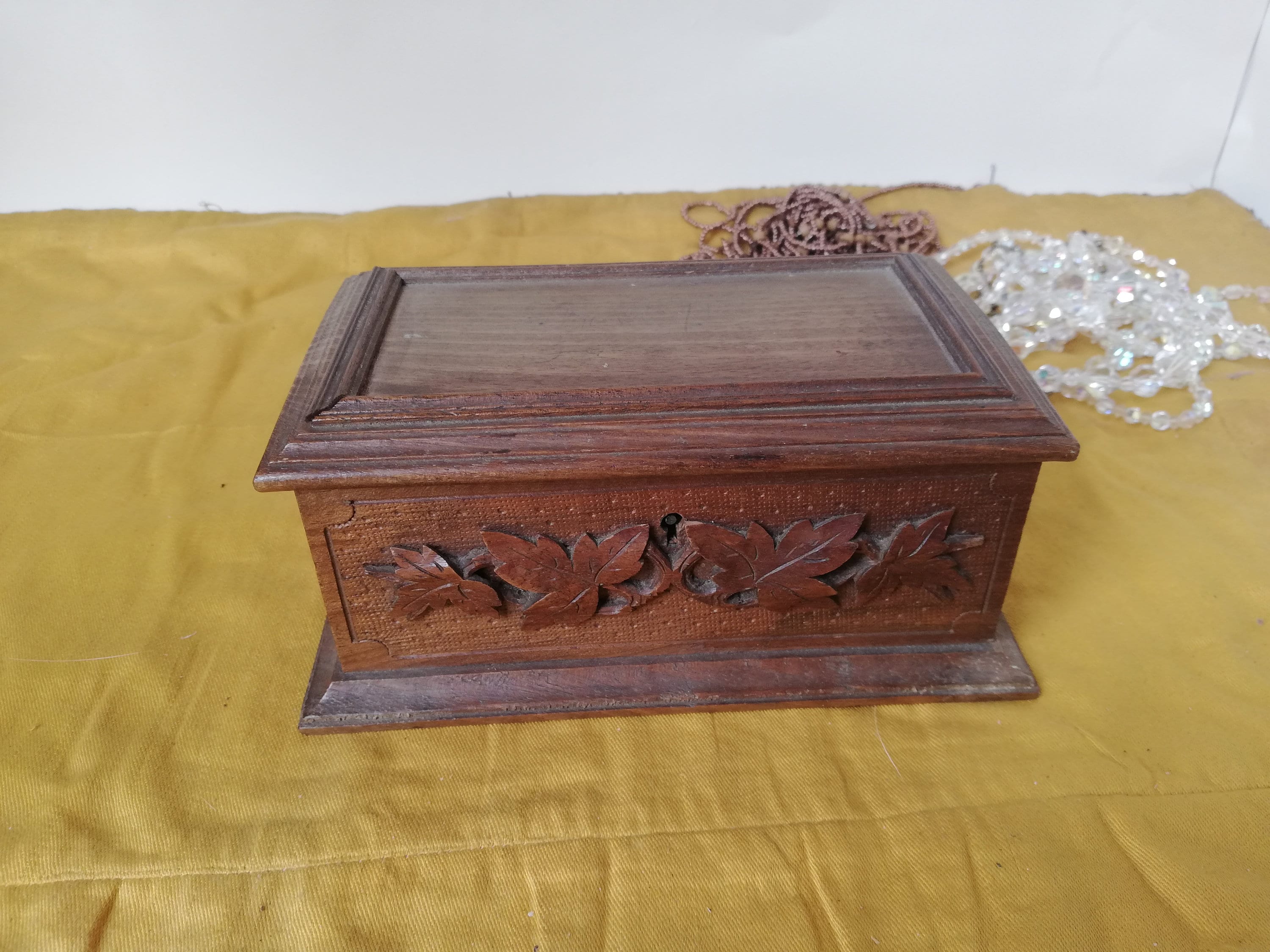 Boîte à Bijoux Ancienne En Cuir Gaufré - Fabriquée En Autriche Fin 19ème - Style Baroque Avec Clé