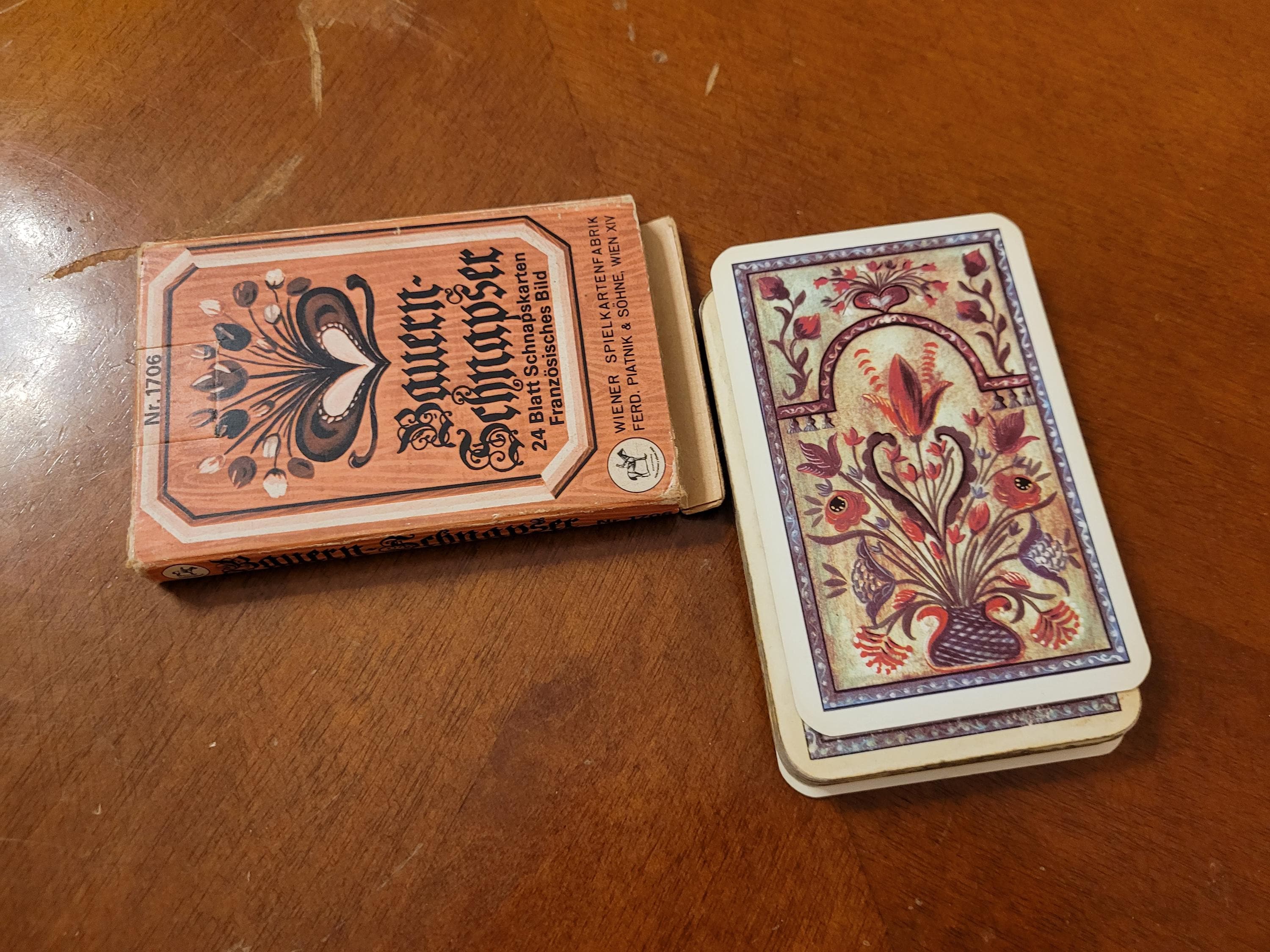 Piatnik Juego De Cartas 52 Cartas – Edición Mujeres Artistas, Baraja Estándar Con Ilustraciones Únicas