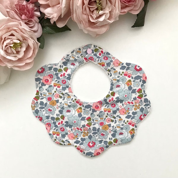 Liberty Flower Bib