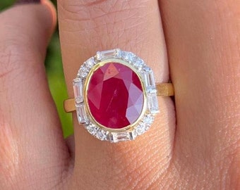 Anello di fidanzamento con rubino da 5 carati / anello in oro con rubino e diamanti / anello rosso da acquistare per donna / anello con rubino da regalare / anello ovale con rubino per lei anello con alone di rubino