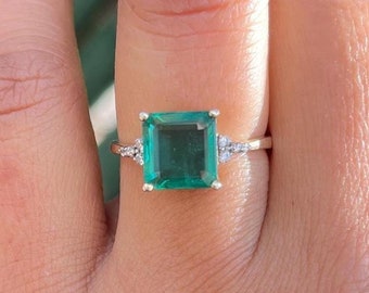 Bague En Or Jaune 14 Carats Avec émeraude Naturelle De Zambie 1,23 Ct Et Diamants - Taille Disponible Sur Demande, Neuf