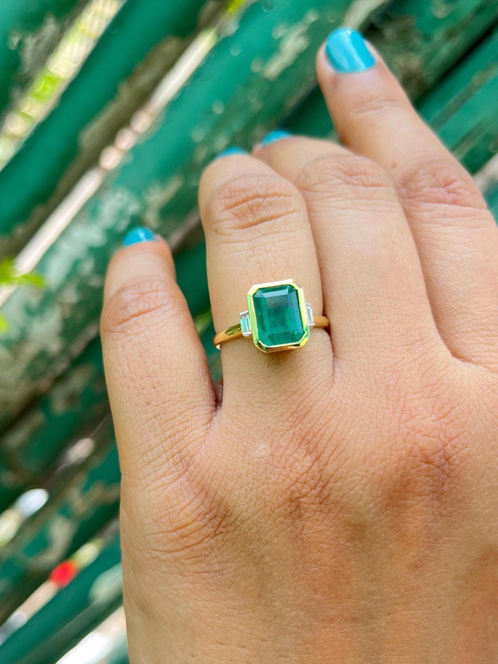 Vivid Green Emerald Cut Emerald Natural Diamond Solid Gold Unisex Vivid Green Emerald Cut Emerald Natural Diamond Solid Gold Unisex