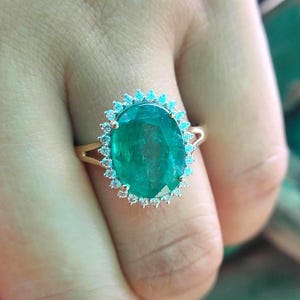 Vivid green emerald ring | oval emerald ring | emerald halo ring | emerald gold ring 18k emerald ring | genuine emerald gold ring