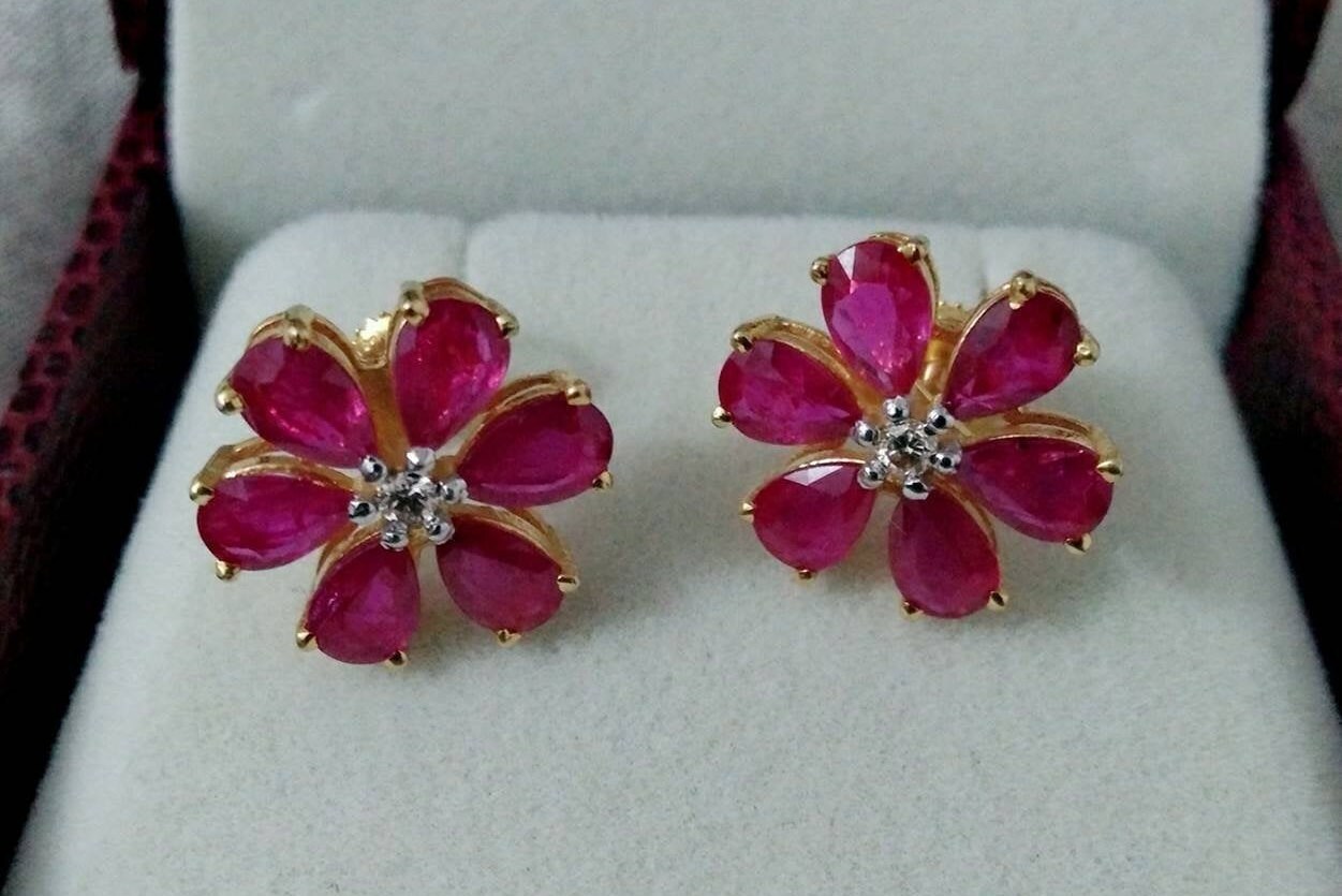 Ruby studs Clearance