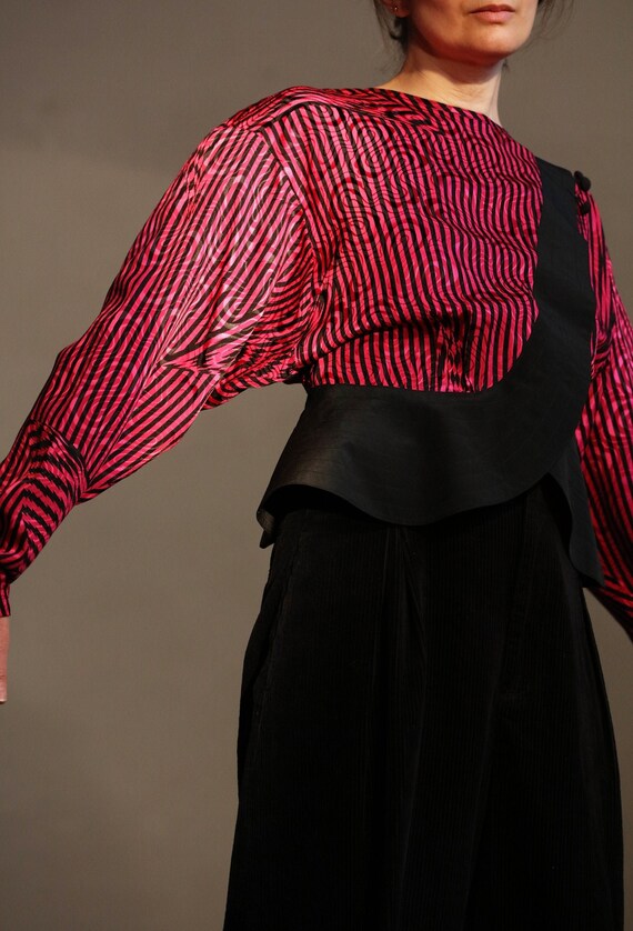 Vintage 1980s fuchsia blouse