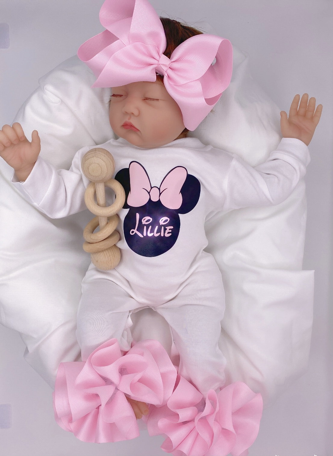 Baby Girl Outfit Coming Home Outfit Minnie Mouse Inspired Handmade Personalized Newborn Babyshower Gift Newborn Clothing Set Bows Etsy