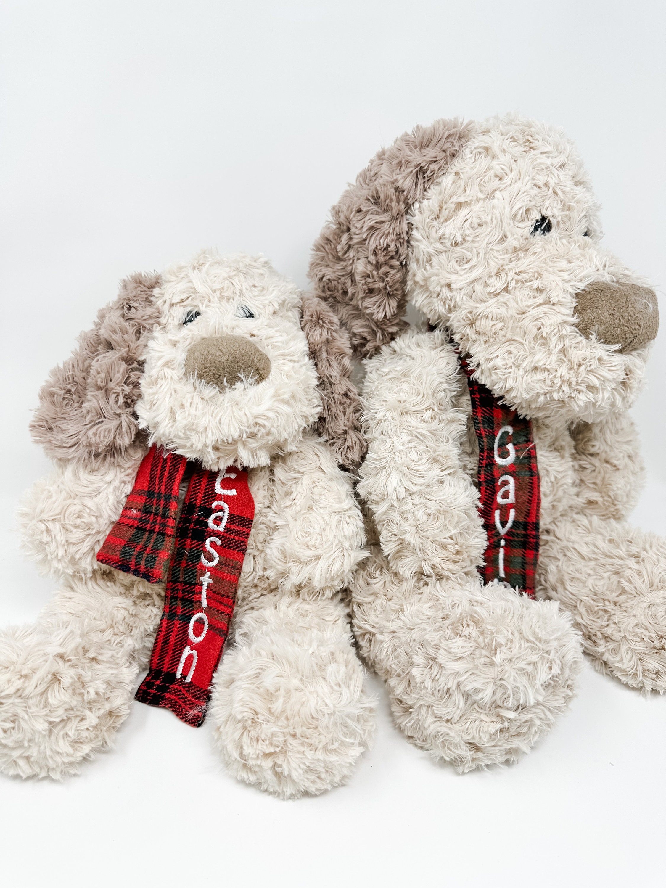 Stuffed plush dog with scarf - Christmas plush - personalized - embroidered with name - jellycat - dupe