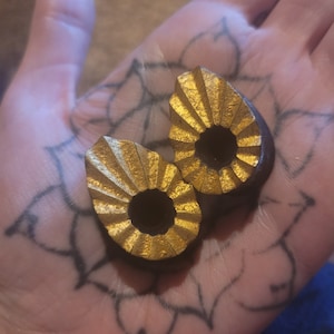 24k Gold Leaf and Ebony Plugs ~ 1&quot; (25mm)