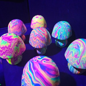 Trippy Magic Mushroom Blacklight Statue - UV Reactive Fungi