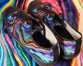 Neon Rift - Psychedelic Rainbow Trippy Men&#39;s Low Top Sneaker (Rave, Festival) Black & White