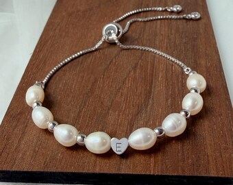 Personalized Pearl Beaded Bracelet, Custom initial Bridesmaid Bracelet, Minimalist Freshwater Pearl Letter Heart Adjustable Bracelet